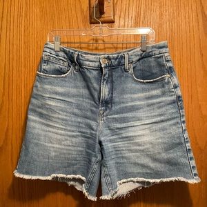Good American 90s icon high waist Bermuda shorts